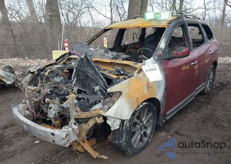 2014 Nissan Pathfinder Sl z USA, uszkodzony, nr VIN 5N1AR2MN1EC601737